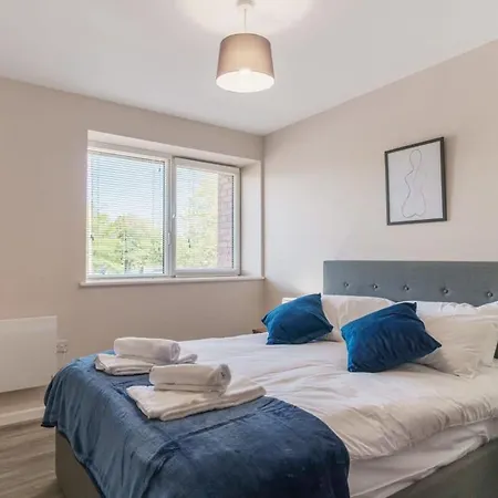 Spacious & Bright 2 Bed Apartamento *