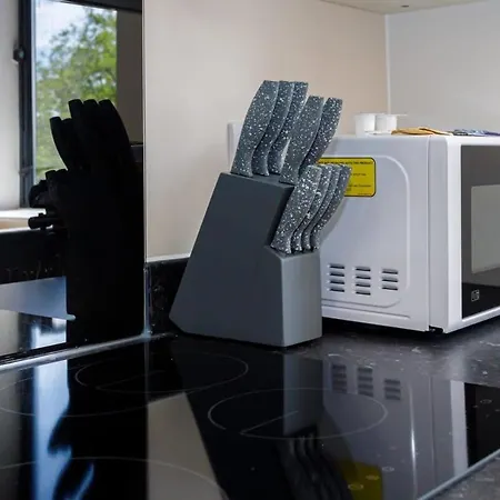 Lovely Modern 1 Bedroom Lejlighed *