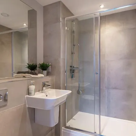 Fantastic 3 Bedroom * مانشستر