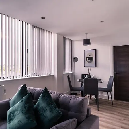 Zeni, Alexandra Rise Slick 1 Bed Apartment *