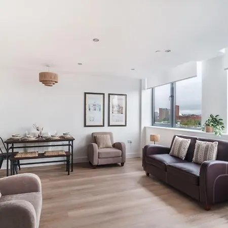 Zeni, Alexandra Rise Fab 1br Flat * マンチェスター