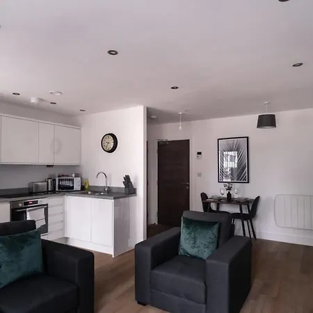 Zeni, Alexandra Rise Neat 1 Bed Apartamento Manchester
