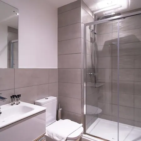 Zeni, Alexandra Rise Chic 1br Flat Apartment *