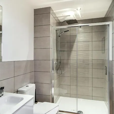 Stayzeni, Alexandra Rise Super 1 Bed Manchester