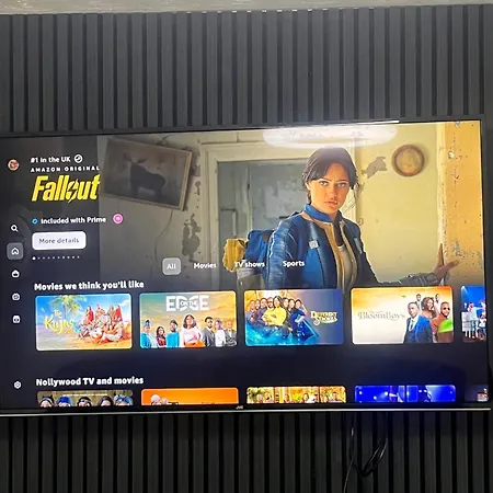 Dynasty - Alison Kelly Close Apartment Manchester