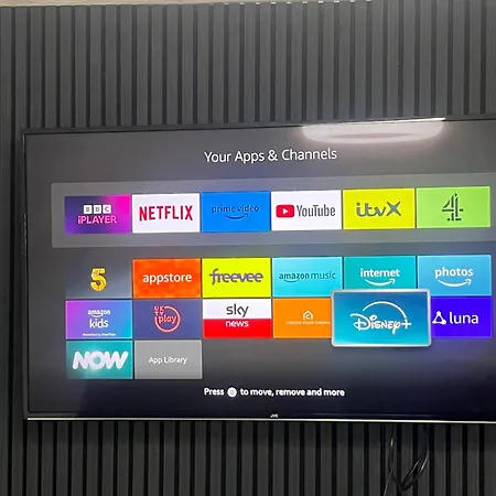 Apartment Dynasty - Alison Kelly Close *