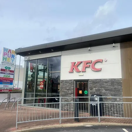 Charming 2-bedroom In Apartamento *