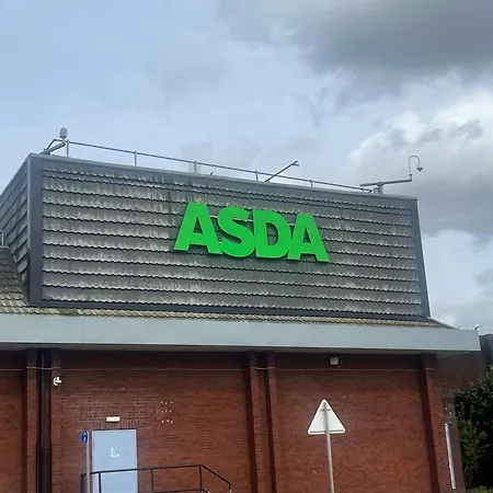 Dynasty - Alison Kelly Close * Μάντσεστερ