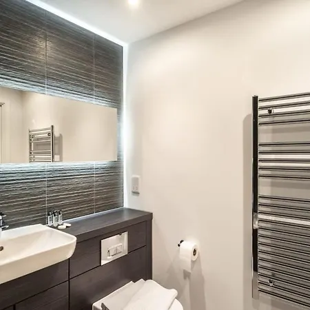 דירה Spacious 2 Bed In Central