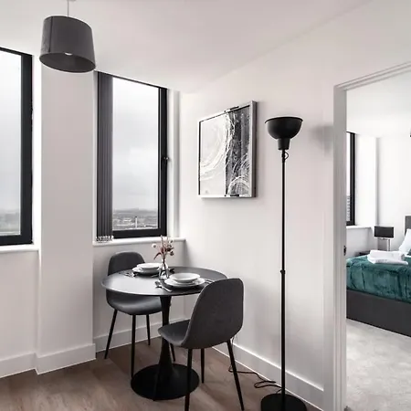 Stayzeni, Alexandra Rise 1 Bed Flat מנצ'סטר