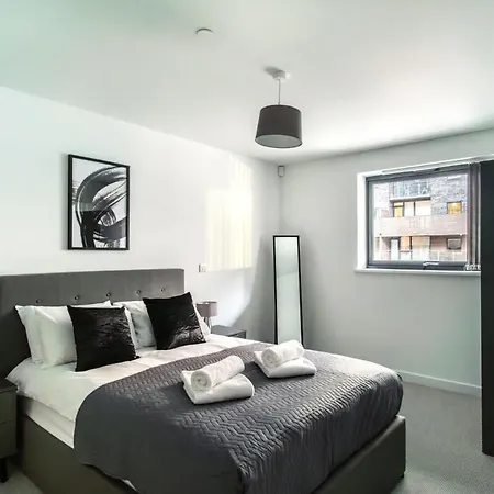 Stunning 2 Bed In