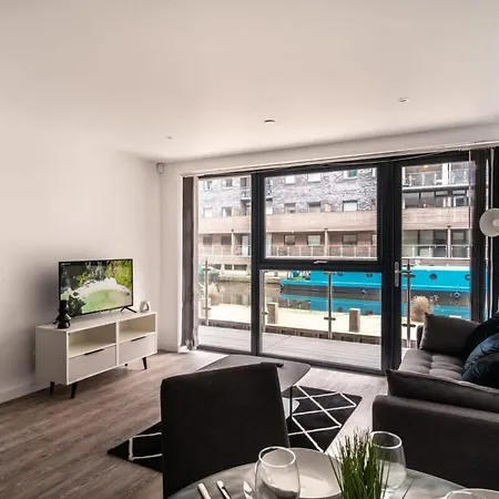 Apartmán Stunning 2 Bed In *
