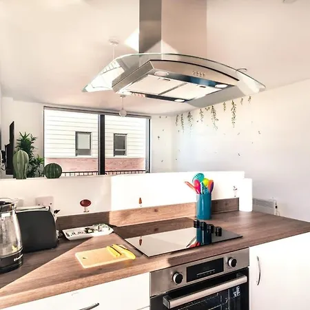 Spacious & Modern 1 Bed Manchester