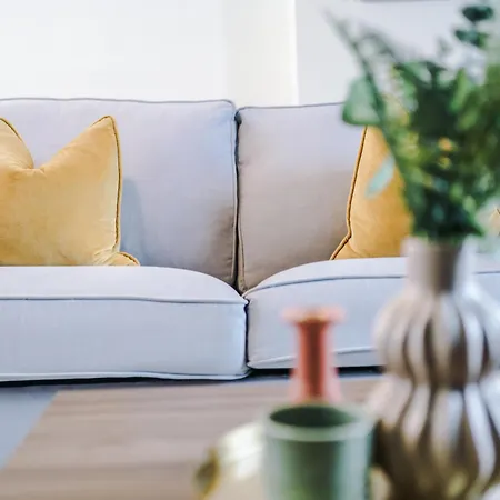 Stunning House Manchester With Parking - Sleeps 10 - By Purestay Short Lets & Guest house