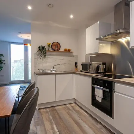 Modern 2 Bed Flat 5min To Old Trafford Stadium * Manchester