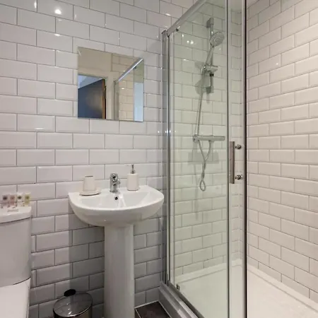 Modern 2 Bed Flat 5min To Old Trafford Stadium Apartament *