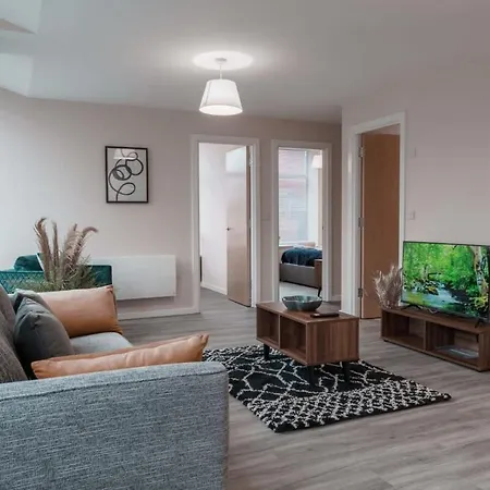 Contemporary 2 Bed - Sleeps 4 Apartment Manchester