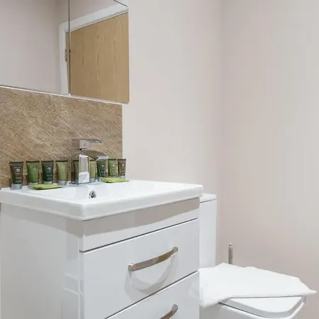 Fantastic 1 Bed - Sleeps 2 Apartment