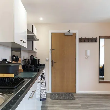 Fantastic 1 Bed - Sleeps 3 Apartment