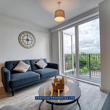 The Middlewood Plaza - By Parydise - Business Or Leisure Stays, Location, Sleeps 4, Salford Μάντσεστερ