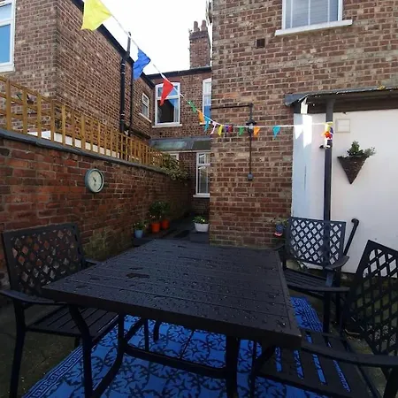 Gorgeous Edwardian Terrace In Old Trafford