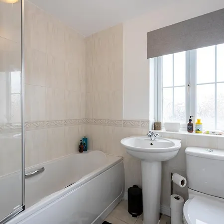 Comfy House - Sleeps 14 - 14 Min To Centre * Manchester
