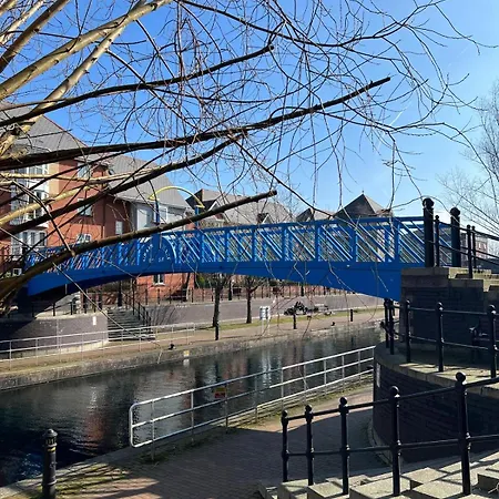2bed In Media Within Walking Distance From Old Trafford Stadium Manchester