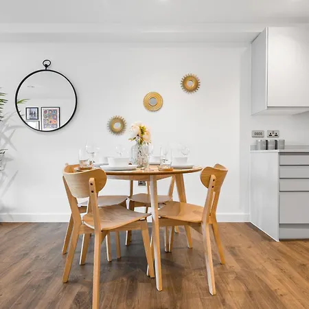 Harboview Haven Waterfront Apartment Manchester