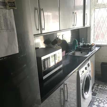 Single - Town & Nearby, 24h Bus, Airport-linked Manchester