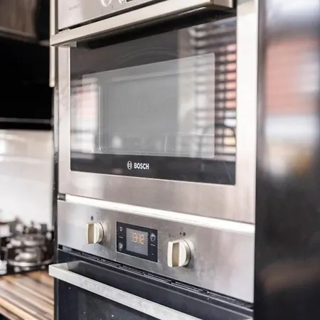 Apartamento 3 Bedroom House With Modern Interior, Close To The Etihad Stadium *