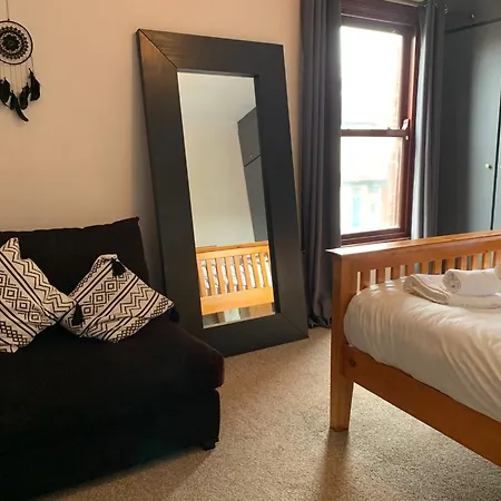 公寓 Beautifully Styled 2br With Garden *