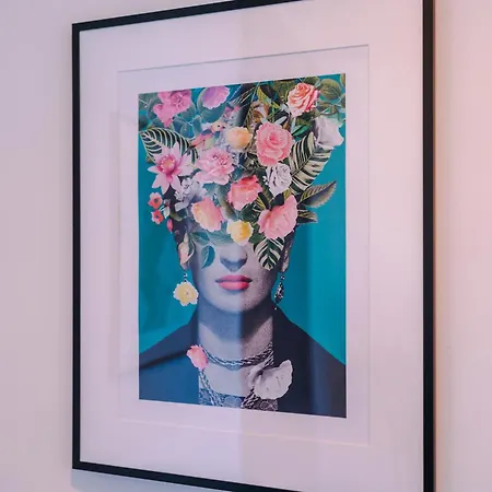 Barton House - Sleeping 10 Holiday home