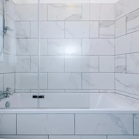 Holiday home Barton House - Sleeping 10