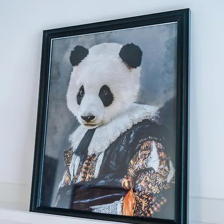 Barton House - Sleeping 10 Holiday home *