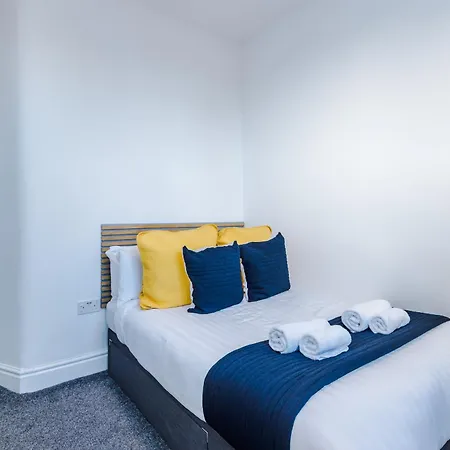 Barton House - Sleeping 10 Holiday home Manchester