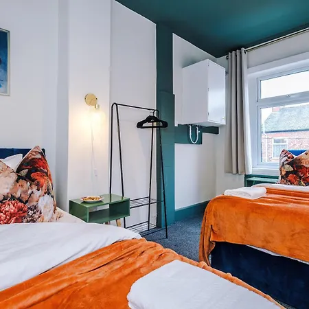 Charming 3-bedroom House-salford Hébergement de vacances Manchester