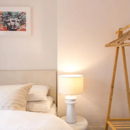 Spacious 4 Bedroom - Sleeps 8 Hébergement de vacances