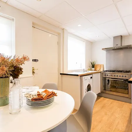 Dom wakacyjny Spacious 4 Bedroom - Sleeps 8
