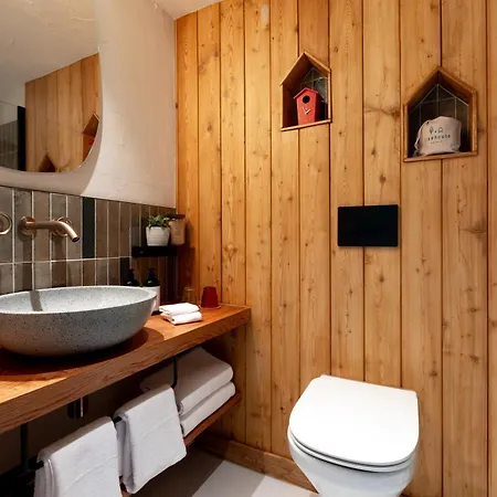 Treehouse 4* Μάντσεστερ