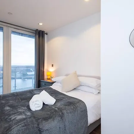 Apartman Stylish Mediacity 2bed, Sleeps 6, Amazing Views Manchester
