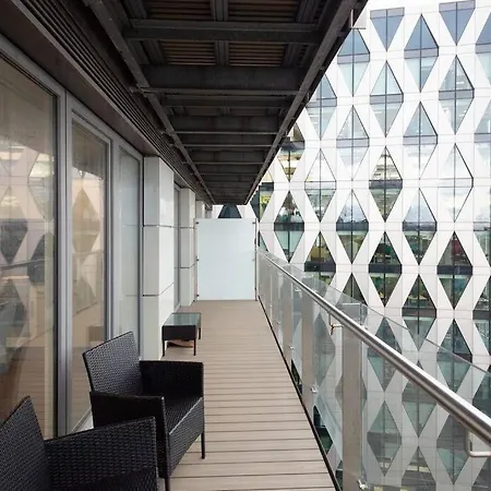 Apartment Stylish Mediacity 2bed, Sleeps 6, Amazing Views *