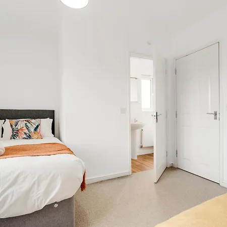 Exquisite Mcr Centr Gem - Foosball - Sleeps11 Ferienhaus *