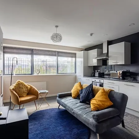 Apartment Bright 1 Bedroom Flat In Salford With Parking Available Manchester