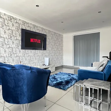 The Grey Mansion * Manchester