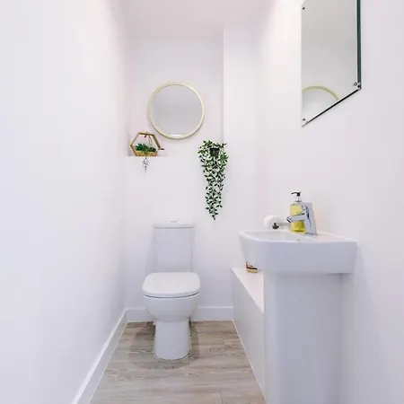 Cosy 2 Bed N Centre & Mediacity דירה מנצ'סטר