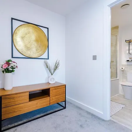 דירה Cosy 2 Bed N Centre & Mediacity מנצ'סטר