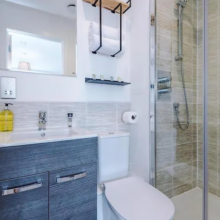 Cosy 2 Bed N Centre & Mediacity דירה