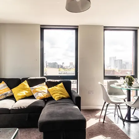 Prime Location 1 Bed Penthouse Manchester