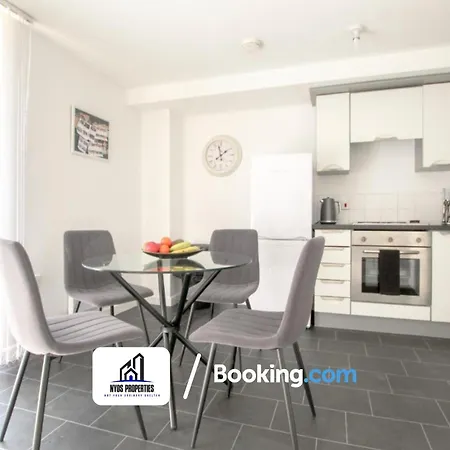 2 Bed Apt City Centre By Nyos Short Lets & Serviced 호텔 맨체스터