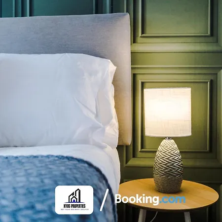 Σπίτι διακοπών 3 Bedroom House By Nyos Short Lets & Serviced With Parking